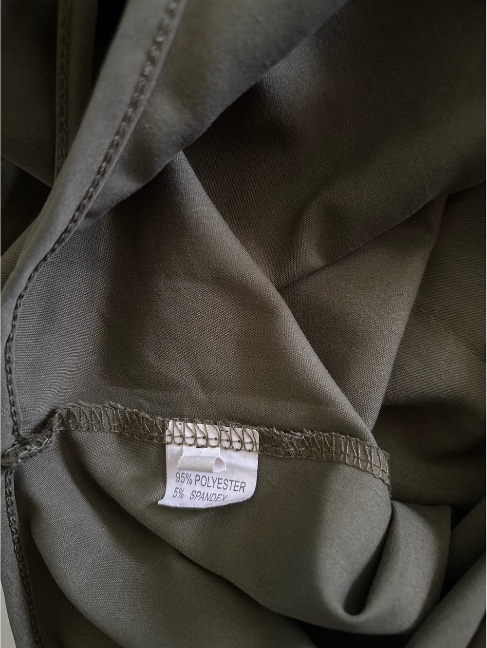 Green Jumpsuit w/ pockets.  Women’s L - Picture 4 of 4